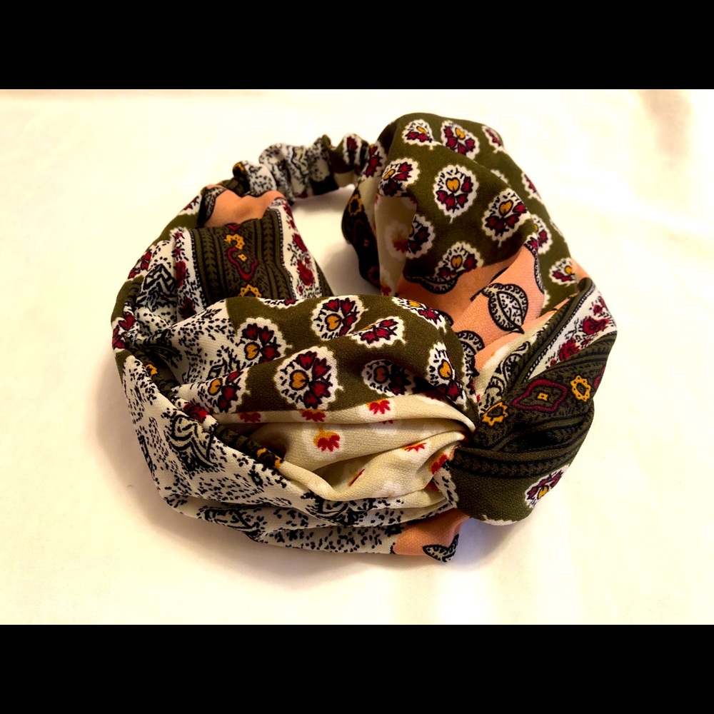 LAST CHANCE! NWOT Anthropologie Headband